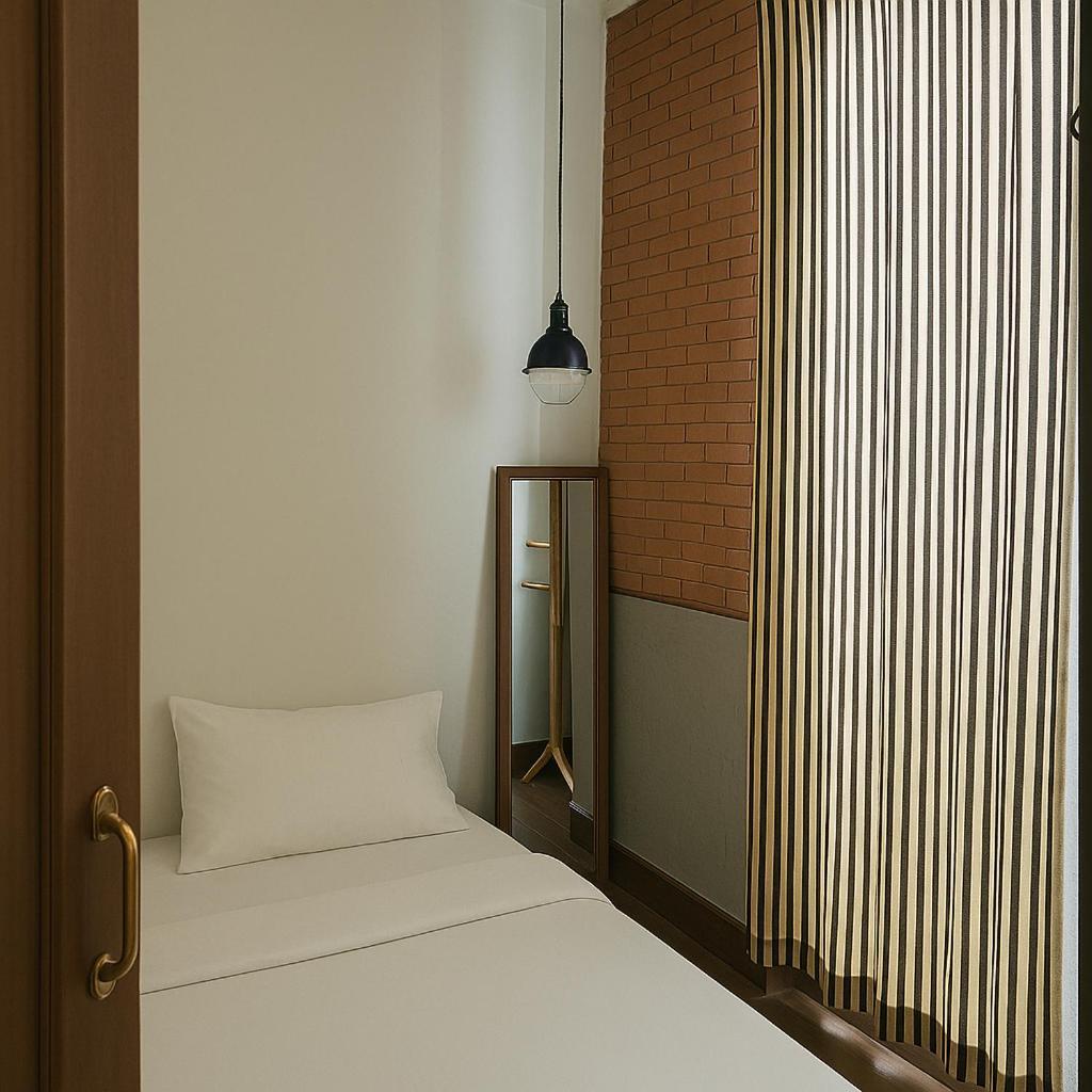 Khunluang Hostel (Adults Only) Csiangmaj Kültér fotó